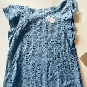 NWT eyelet ruffled sleeve blouse